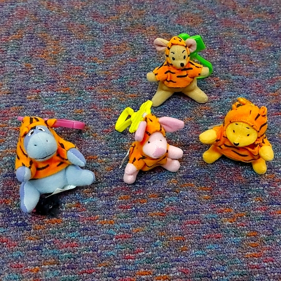 Vintage • Collectable • Set of 4 • McDonald's 'The Tigger Movie' Clip-on Charm - Picture 2 of 12